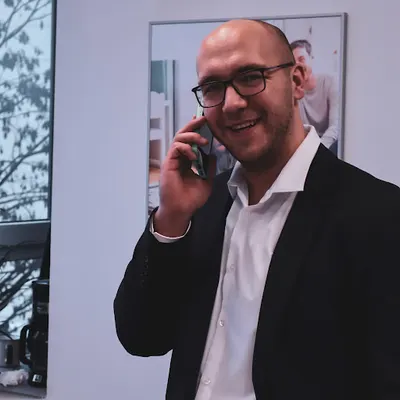 Ubezpieczenia i finanse - Kamil Waniewski